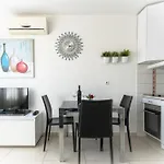 Apartment Kristina, Comfortable And Close To The Center *