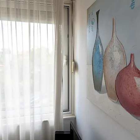 Kristina, Comfortable And Close To The Center Apartman Split