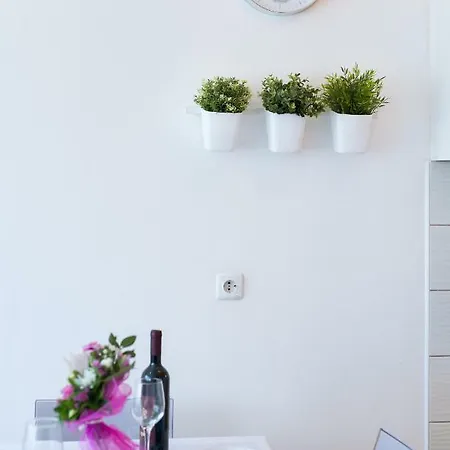 Apartman Kristina, Comfortable And Close To The Center